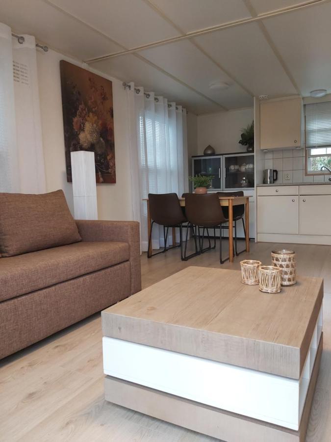 Bospareltjes Luxe Chalets Alleen Voor Recreatie Oisterwijk Exterior photo